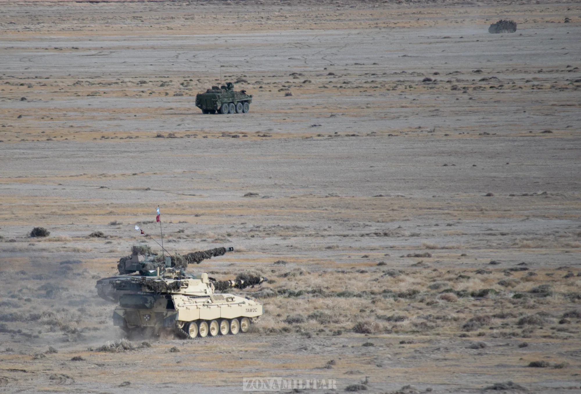 Despliegue de los VCBR M1126 Stryker y TAM 2C-A2 del Ejército Argentino durante el Ejercicio Kekén en Patagonia. Créditos: Zona Militar.