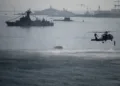 Buques de guerra, submarinos, helicópteros y equipos de asalto y defensa de la armada turca participan en el festival Teknofest Blue Homeland, en Kocaeli, al noroeste de Turquía, el 23 de agosto de 2026. (Foto AA)
