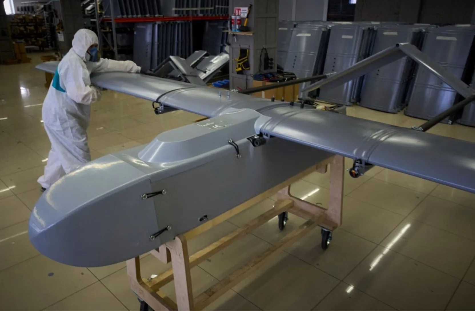 Un dron de combate FP-1 en la planta de fabricación de Fire Point en Ucrania, el 18 de agosto de 2025. EFREM LUKATSKY / AP