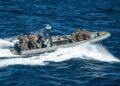 Operación conjunta de la Marina y el Cuerpo de Marines de EE.UU. con los buques USS San Antonio (LPD 17), USS Gridley (DDG 101) y la Littoral Combat Force-24 en el Pacífico frente a Sudamérica para contrarrestar carteles. Créditos: SOUTHCOM.