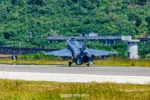 Llegada de los primeros dos cazas F-16V nuevos construidos para la Fuerza Aérea de Taiwán (ROCAF) en la base de Taitung, tras meses de retrasos en la entrega. Créditos: Collin Koh.