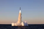 Corea del Norte realizó el 14 de octubre de 2026 pruebas de dos tipos de misiles de crucero estratégicos lanzados desde un submarino Hero Kim Kun Ok de clase Sinpo-C, en el Mar de Japón. Créditos: KCNA.