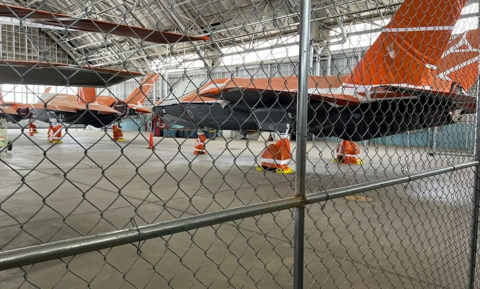 Nuevas imágenes muestran los seis cazas F-35 de Turquía almacenados en EE.UU. desde hace casi siete años. Türkiye Today