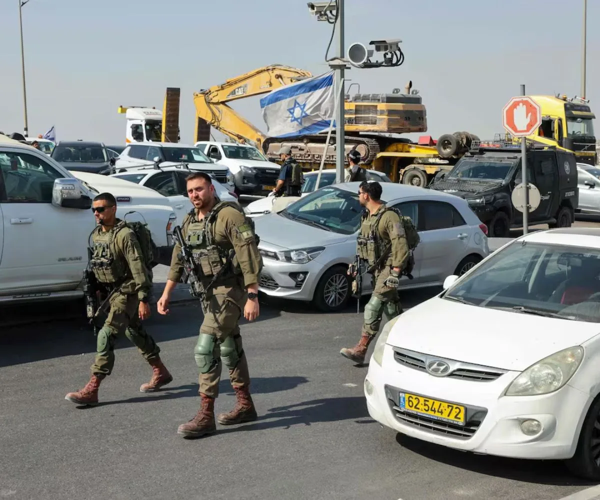 Soldados israelíes en el lugar del ataque cerca de Hebrón del pasado viernes 23 de octubre