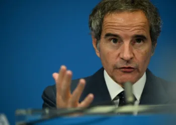 El director general del Organismo Internacional de Energía Atómica (OIEA), Rafael Grossi, y candidato para Secretario General de Naciones Unidas, habla durante una rueda de prensa