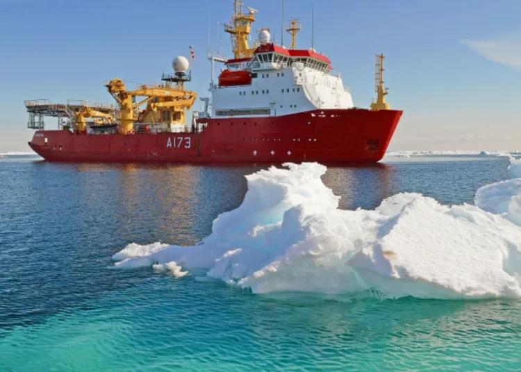 HMS Protector, buque de patrulla polar de la Real Armada británica. Imagen ilustrativa