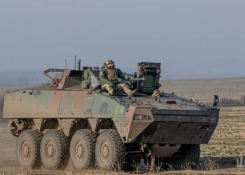 Vehículo blindado APC KTO Rosomak fabricado en Polonia en servicio con la 44ª Brigada Mecanizada. Créditos: Ministerio de Defensa de Ucrania.
