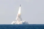 Primer lanzamiento operacional del misil balístico M51.3 desde el submarino nuclear francés Le Vigilant. Créditos: Didier François.