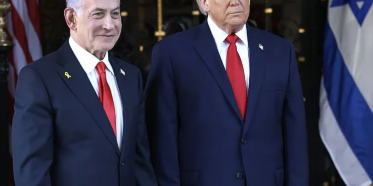 El presidente de Estados Unidos, Donald Trump, recibe al primer ministro de Israel, Benjamín Netanyahu, en su club privado de Mar-a-Lago. Imagen ilustrativa